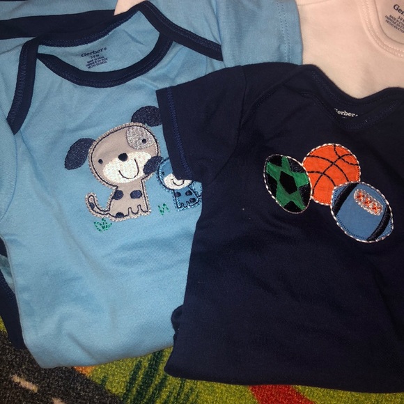 5 Gerber 3-9mo onesie lil boys - Picture 2 of 2